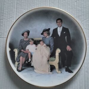 Vintage "Royal Family, Queen Elizabeth, Prince and Princess of Wales/Plate